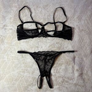 Black Lace Lingerie Set - Size Large
